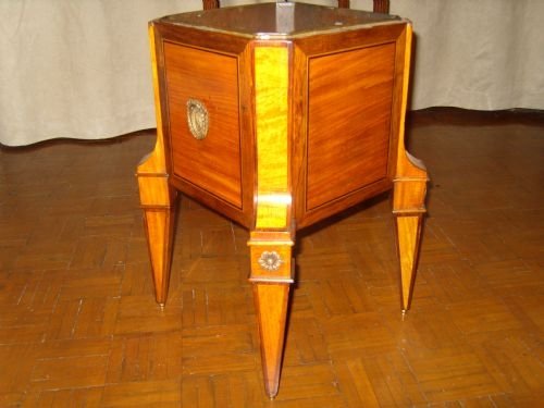 Jardiniere Plant Stand